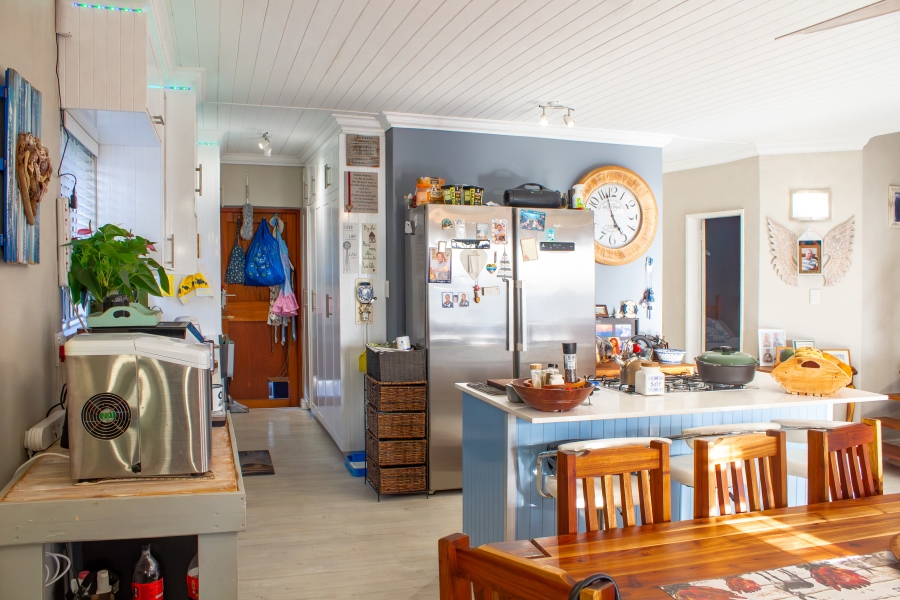 3 Bedroom Property for Sale in De Kelders Western Cape